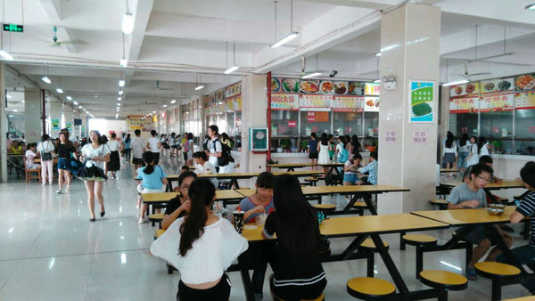 (已成交）本科学院食堂内多间摊位铺面、场地、楼层招租