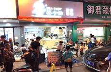 五象大道旁平和街大沙田地铁口附近30平奶茶店；或空铺面