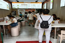 兴宁区人民中路和平新天地70平餐饮铺面转让